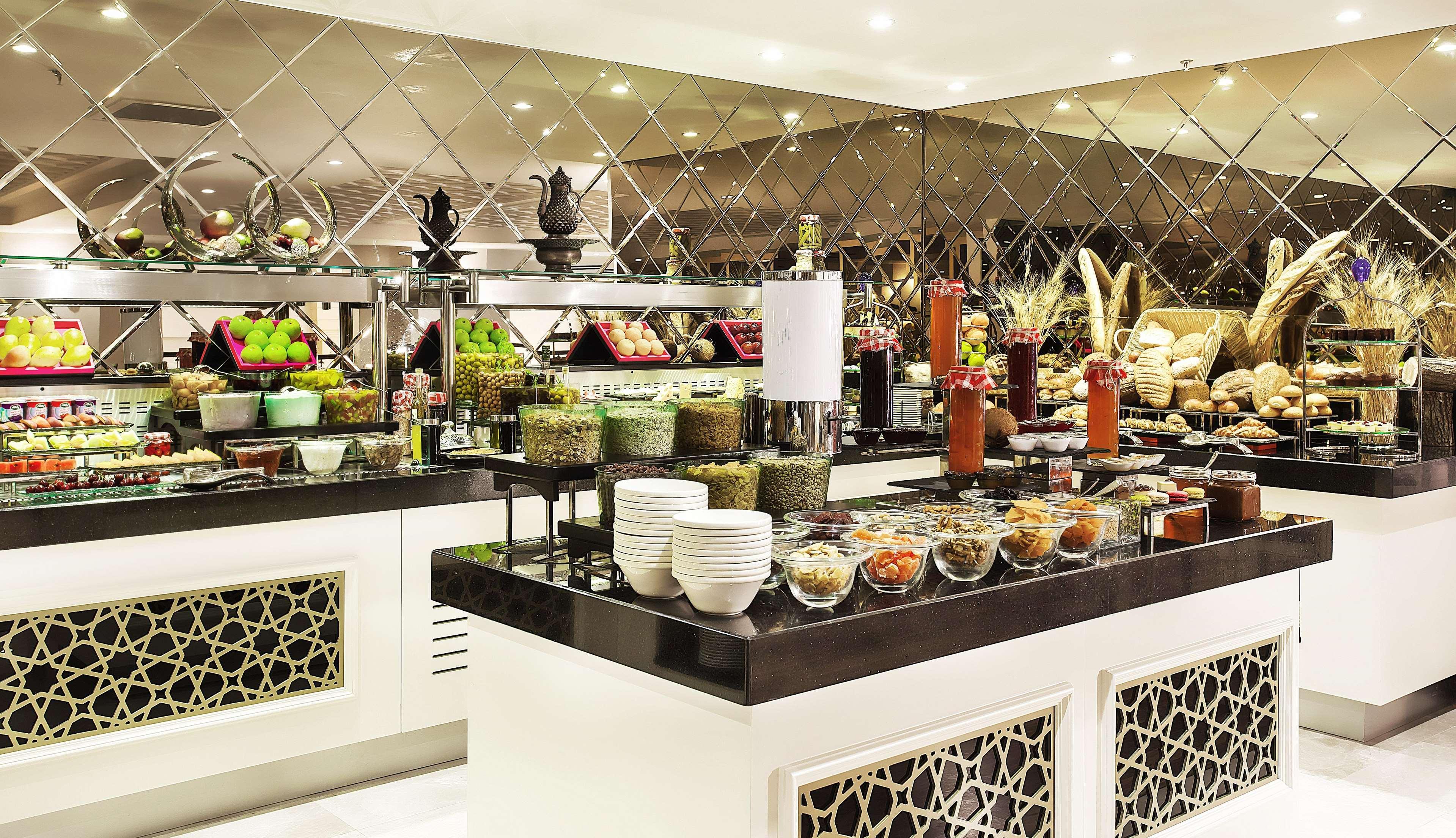 Doubletree By Hilton Gaziantep Hotel Eksteriør billede