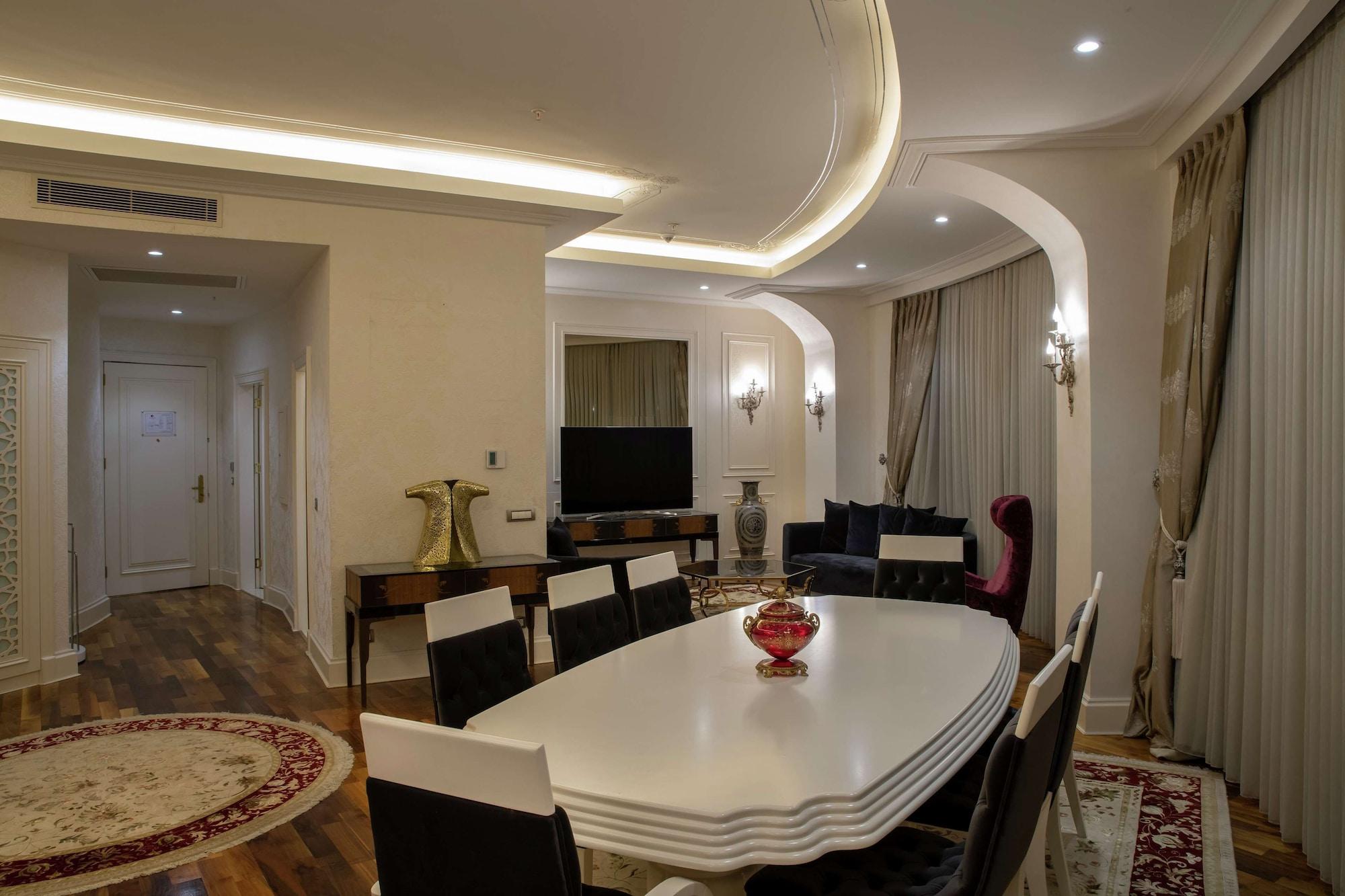 Doubletree By Hilton Gaziantep Hotel Eksteriør billede