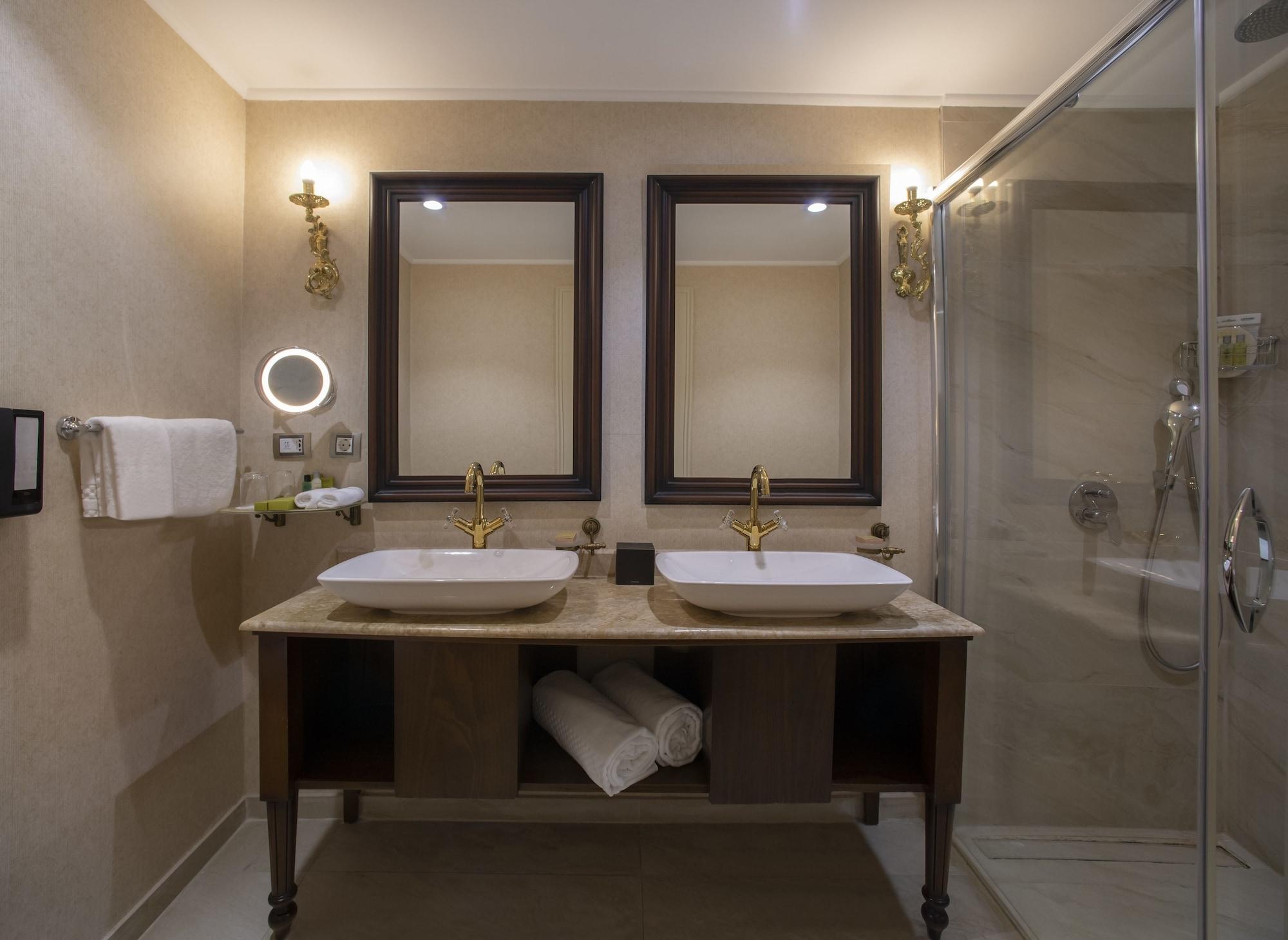 Doubletree By Hilton Gaziantep Hotel Eksteriør billede